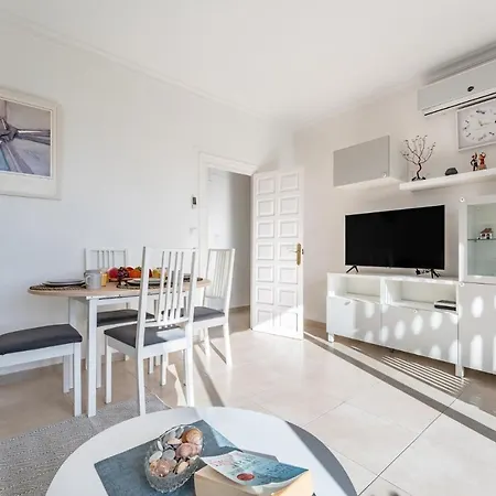 Apartment Tranquil 2br Coastal Bliss *